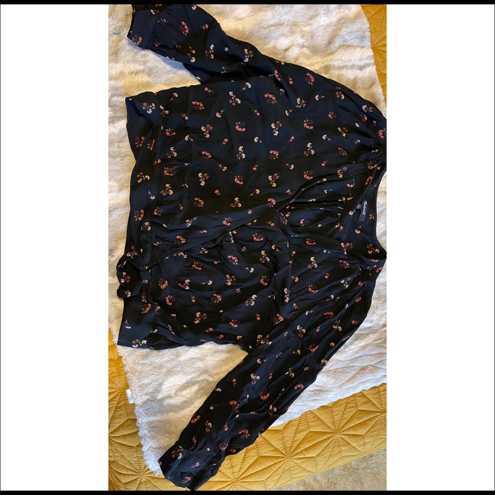 Wrap floral top